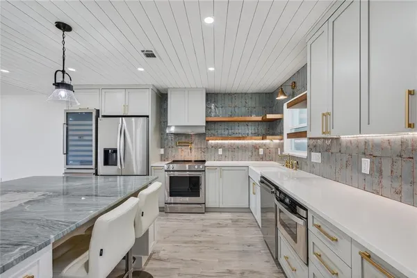 $355,000 | 620 Fair Winds Drive, Unit 620, Nokomis, FL 34275