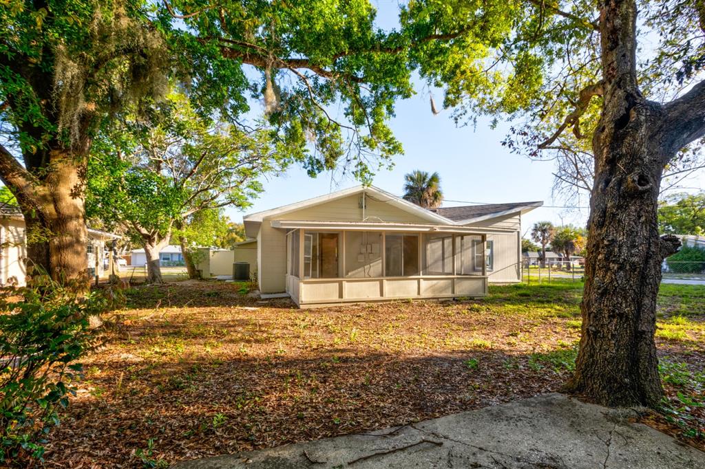 2436 Northland Road Mount Dora, FL 32757 - Photo 18 of 27