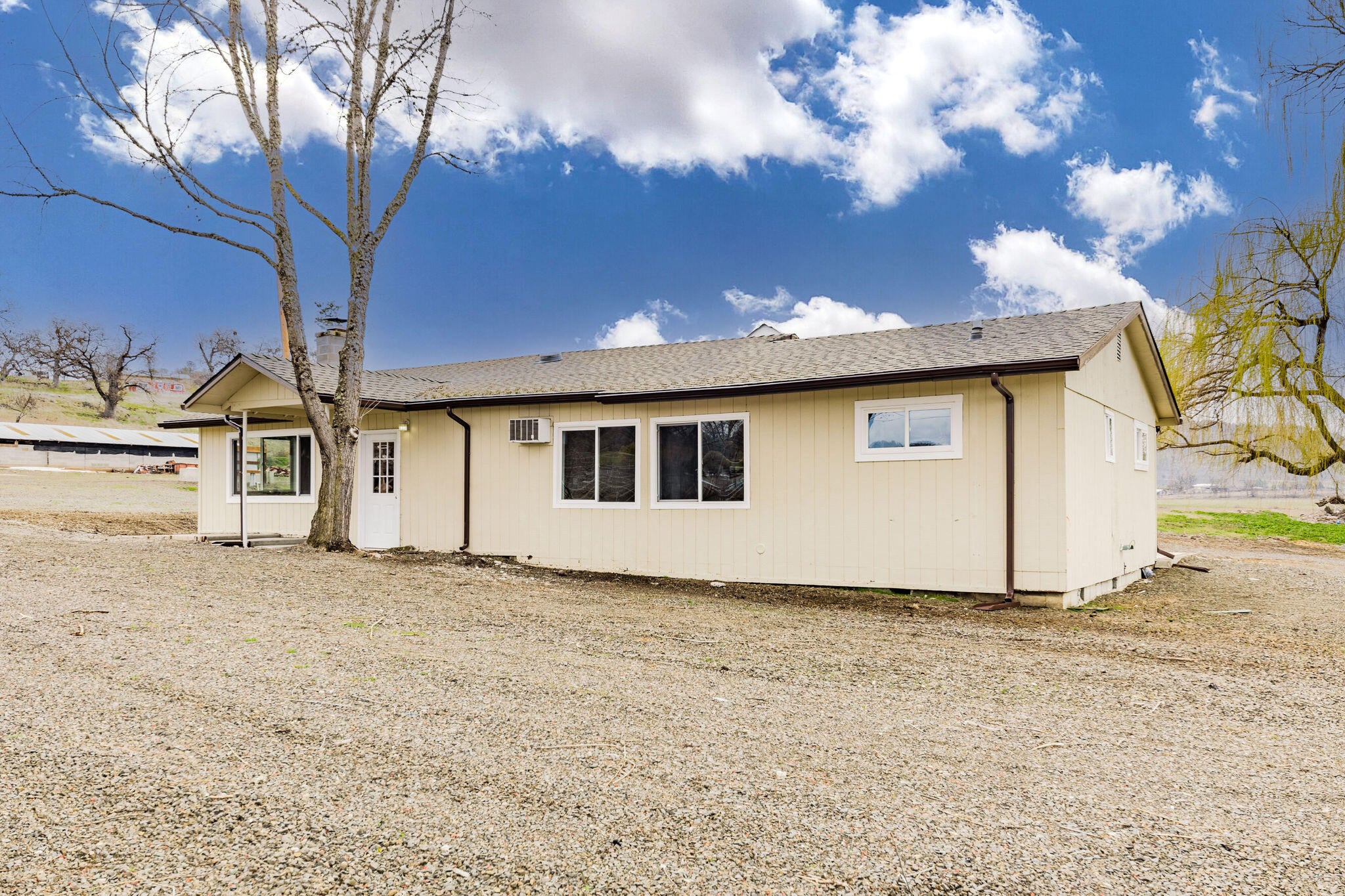 612 Brownsboro-Meridian Road Eagle Point, OR 97524 - Photo 9 of 63 HD-26