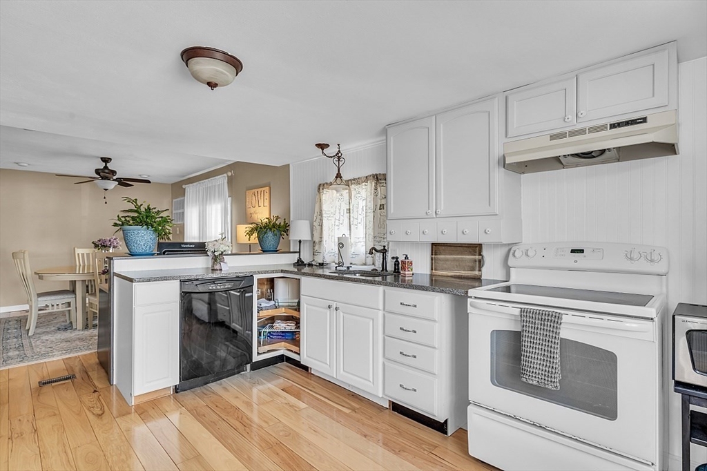 270 Littleton Road, Unit 127 Chelmsford, MA 01824 - Photo 8 of 42 Gallery Image 8