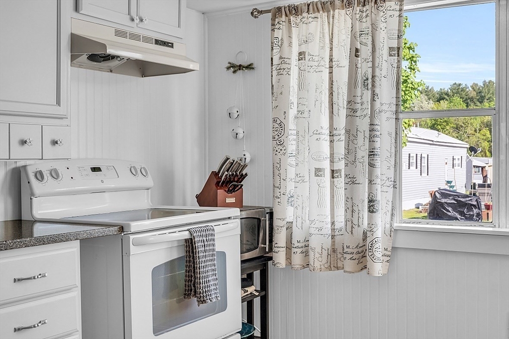 270 Littleton Road, Unit 127 Chelmsford, MA 01824 - Photo 9 of 42 Gallery Image 9