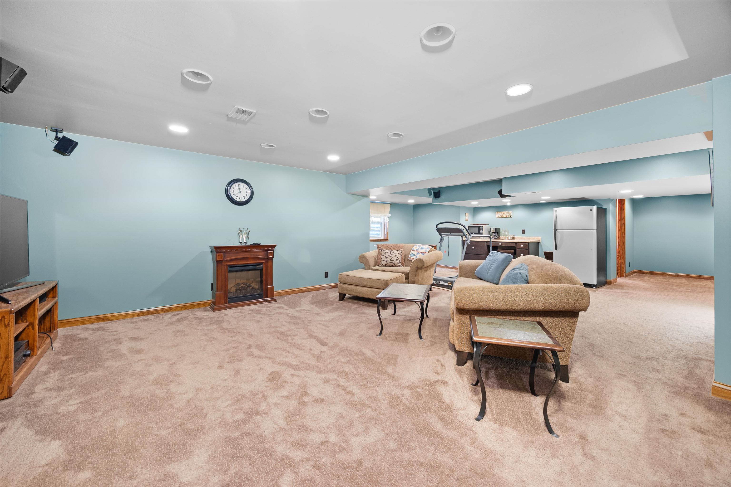 306 Winding Trail Genoa, IL 60135 - Photo 20 of 25 a bedroom with furniture and a chair