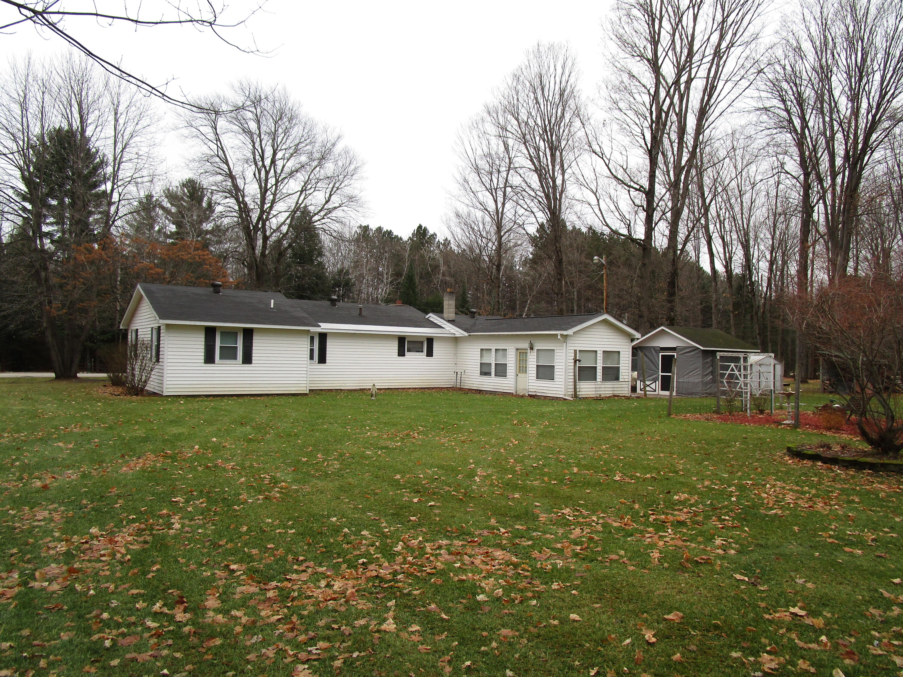 10160 Parke Road Alanson, MI 49706 - Photo 3 of 28 Gallery Image 3
