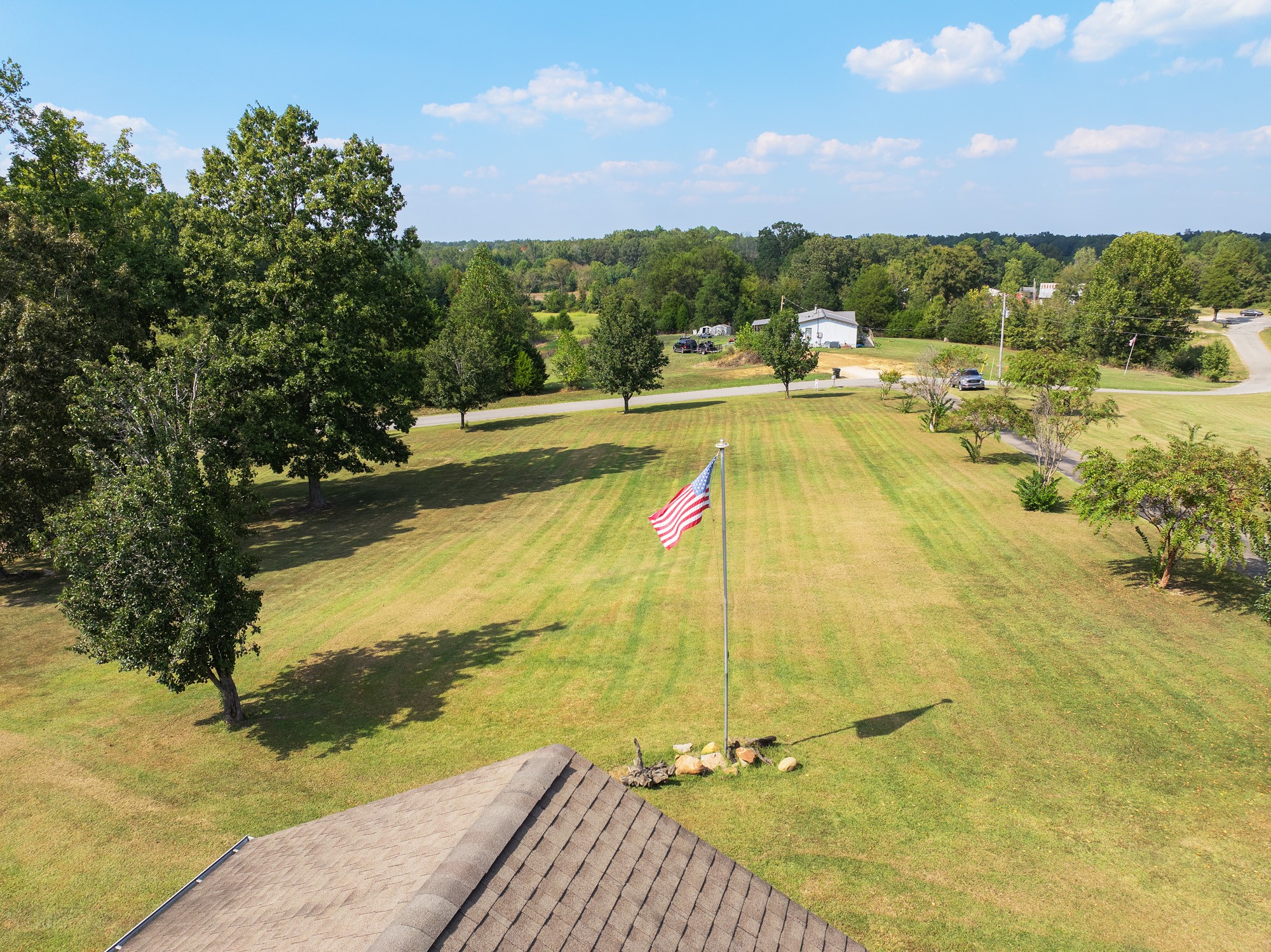 1354 Brandon Road Huntingdon, TN 38344 - Photo 20 of 37 a view of swimming pool and mountain view