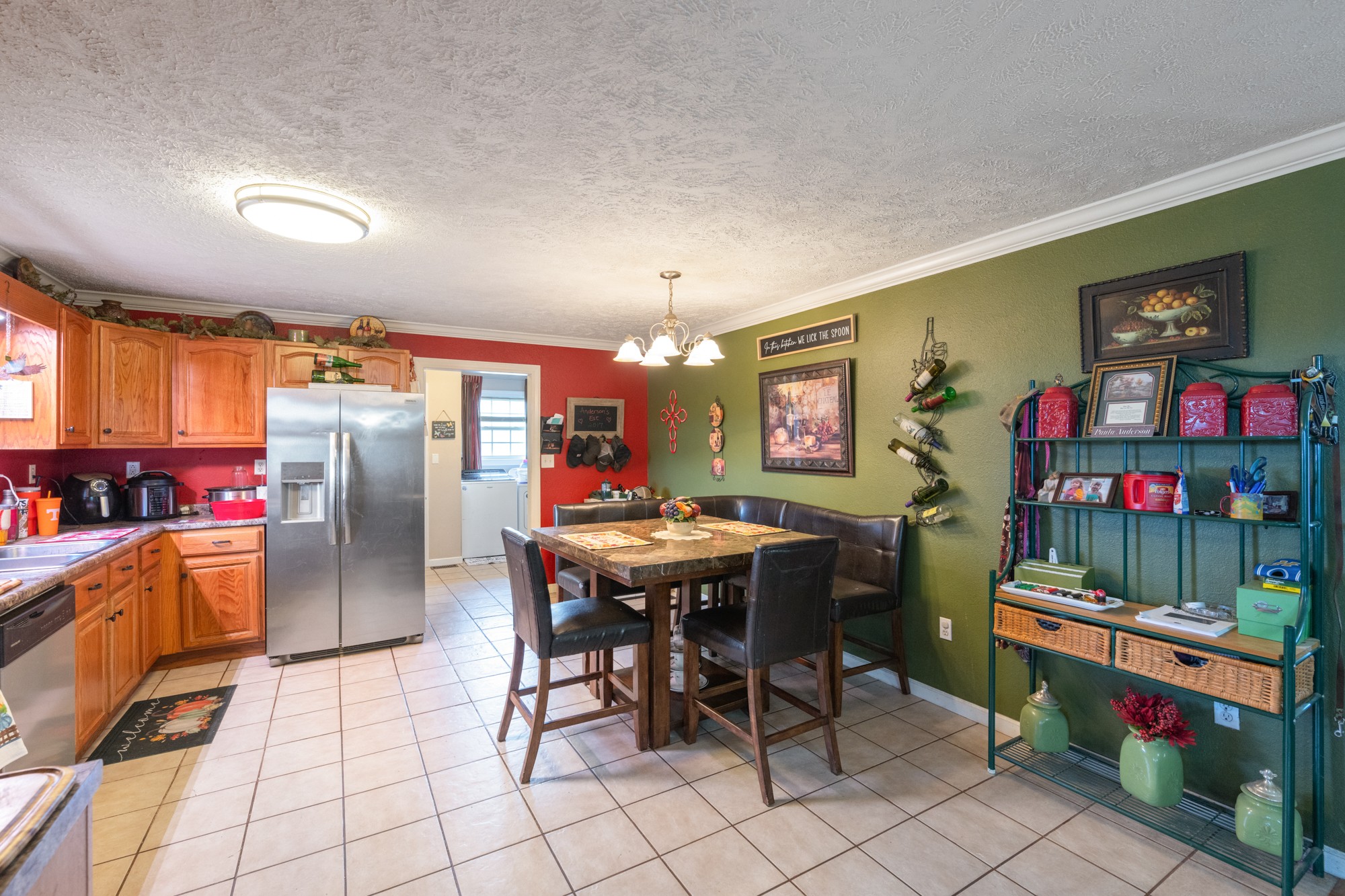 1354 Brandon Road Huntingdon, TN 38344 - Photo 27 of 37 a view of a dining room with furniture