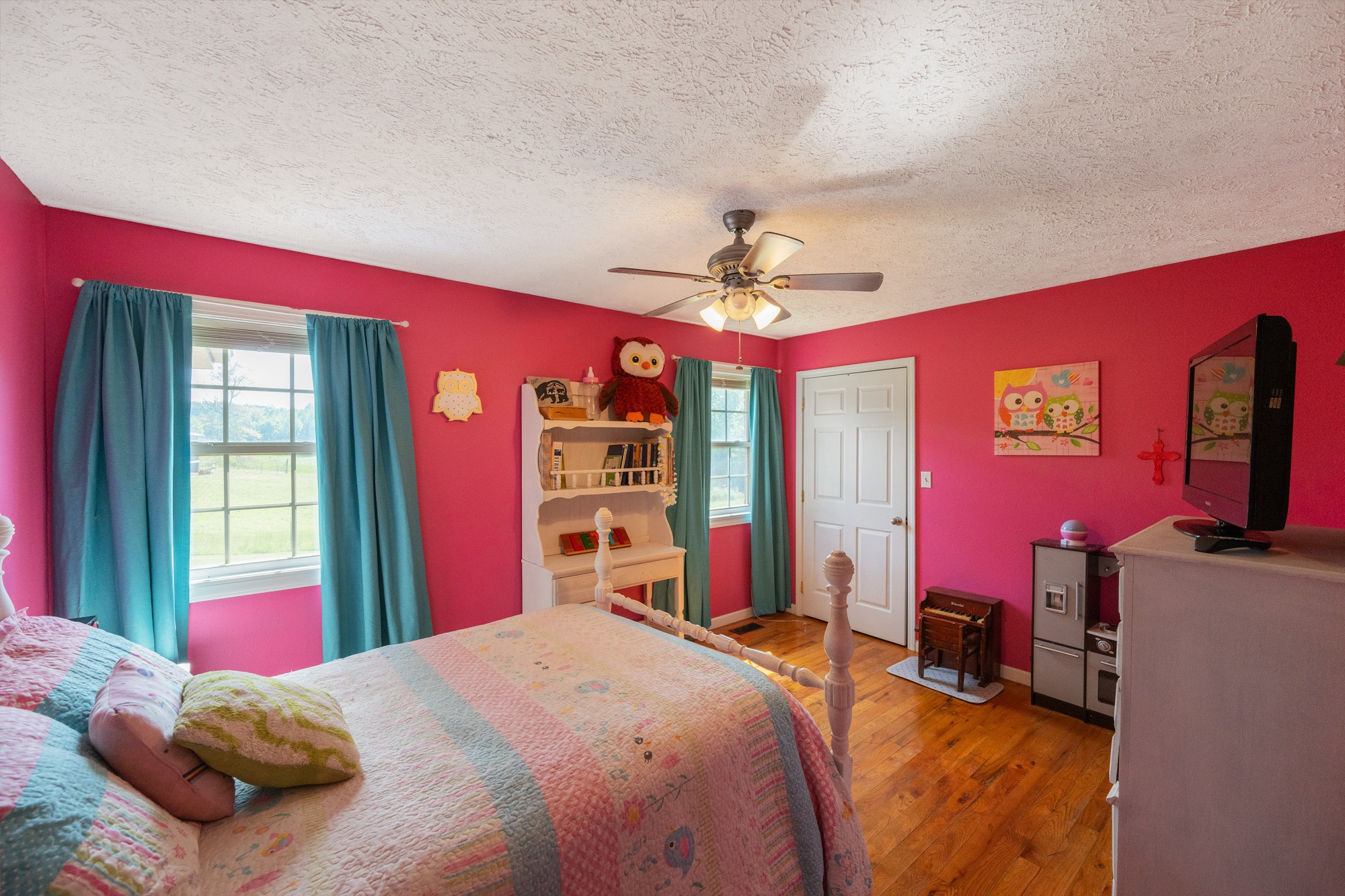 1354 Brandon Road Huntingdon, TN 38344 - Photo 35 of 37 a bed room with a bed and dresser