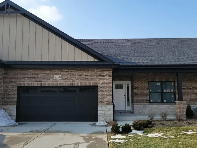 $429,375 | 2156 Sky Hbr Drive, New Lenox, IL 60451