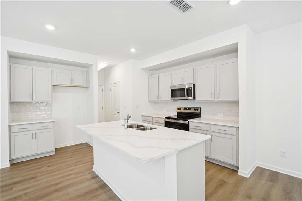 5357 Frontier Court Flowery Branch, GA 30542 - Photo 8 of 27