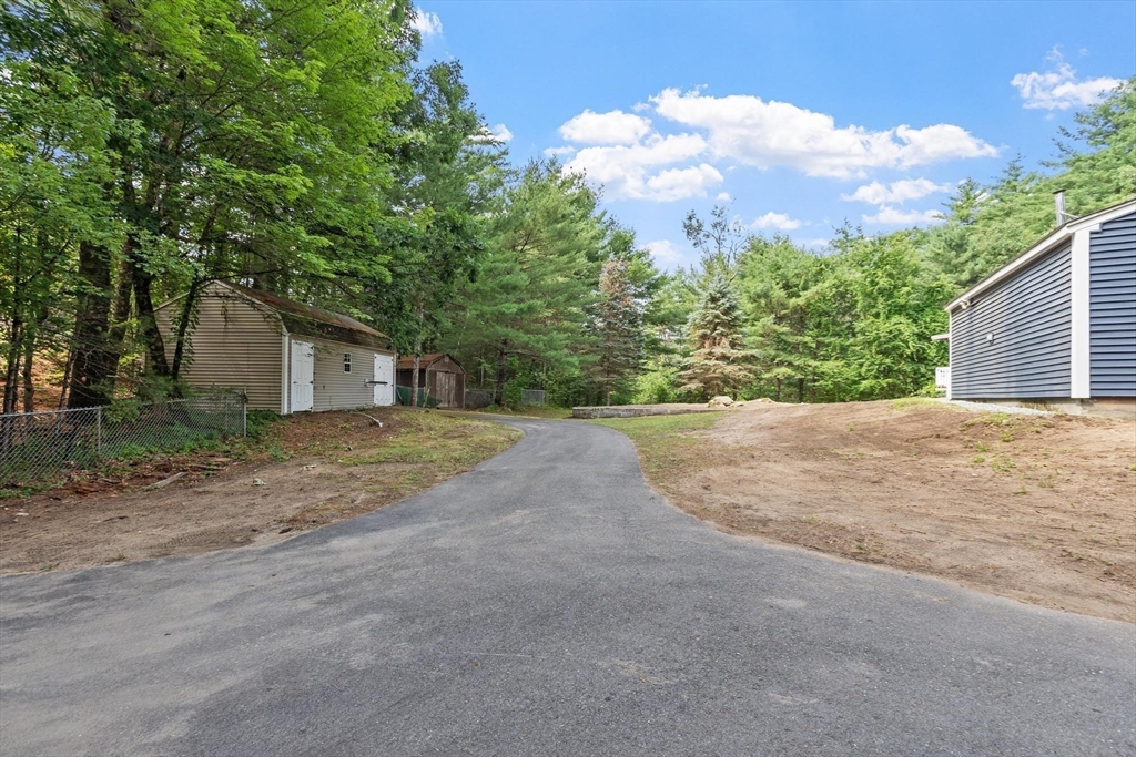 29 Tyler Road Townsend, MA 01469 - Photo 6 of 41