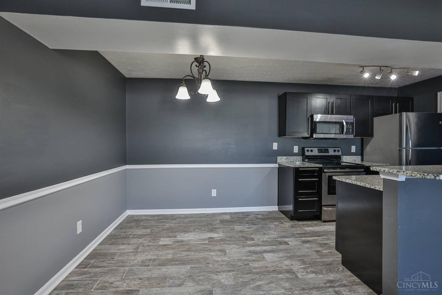 3543 Jessup Road, Unit 2D Cincinnati, OH 45239 - Photo 6 of 19