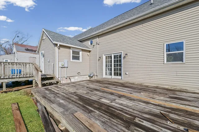 $230,000 | 325 North Market Street, Hoopeston, IL 60942