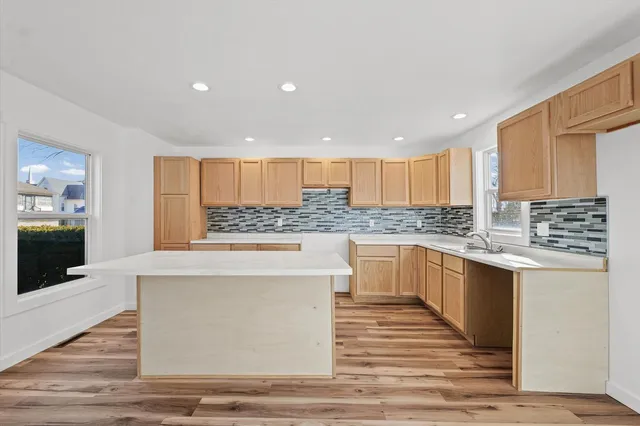 $230,000 | 325 North Market Street, Hoopeston, IL 60942