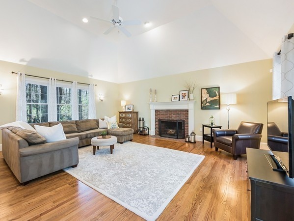 65 Nixon Road Framingham, MA 01701 - Photo 8 of 28 Gallery Image 8