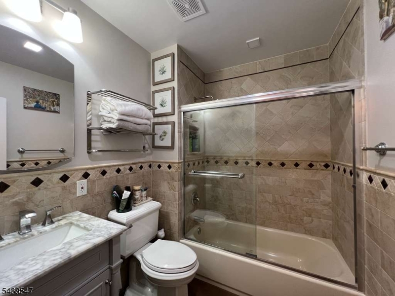 736 Pennington Street Elizabeth, NJ 07202 - Photo 19 of 31