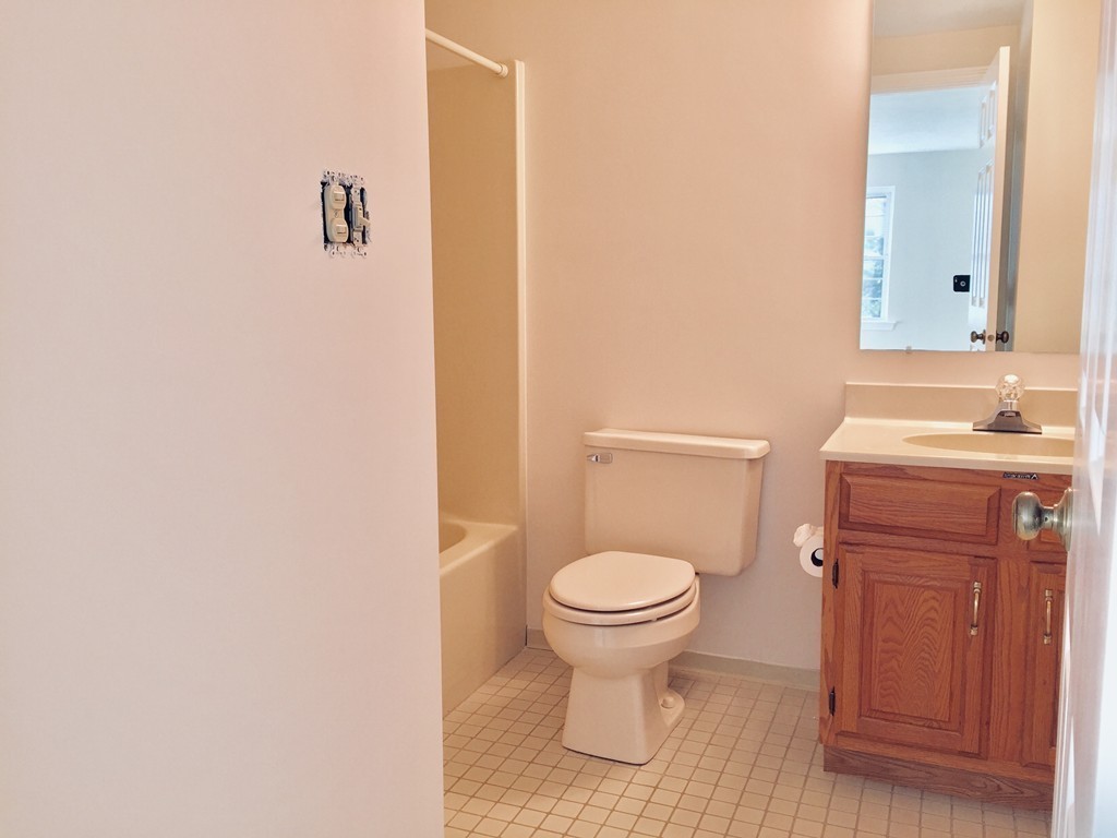 400 Ridgefield Circle, Unit C Clinton, MA 01510 - Photo 16 of 30 Gallery Image 16