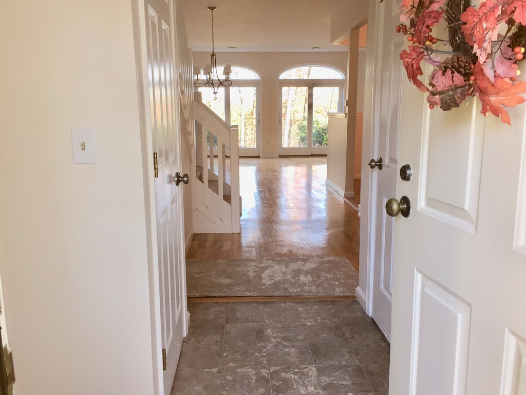 400 Ridgefield Circle, Unit C Clinton, MA 01510 - Photo 2 of 30 Gallery Image 2