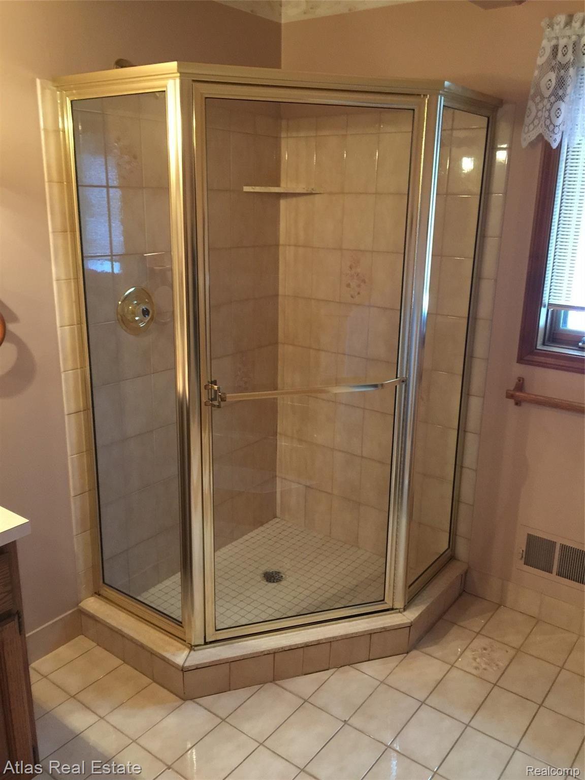 9950 Misty Ridge Circle Clarkston, MI 48348 - Photo 29 of 50 Shower in Main Bath
