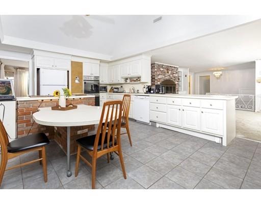 20 Edgemere Road Lynnfield, MA 01940 - Photo 16 of 36 Gallery Image 16