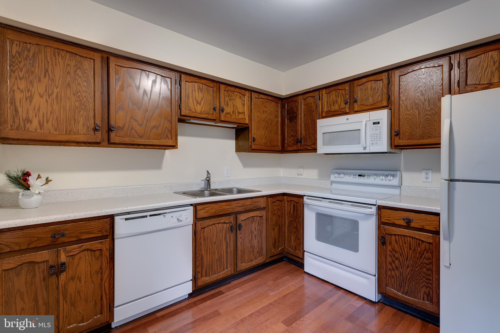 245 Valley Stream Lane Chesterbrook, PA 19087 - Photo 2 of 22 Gallery Image 2