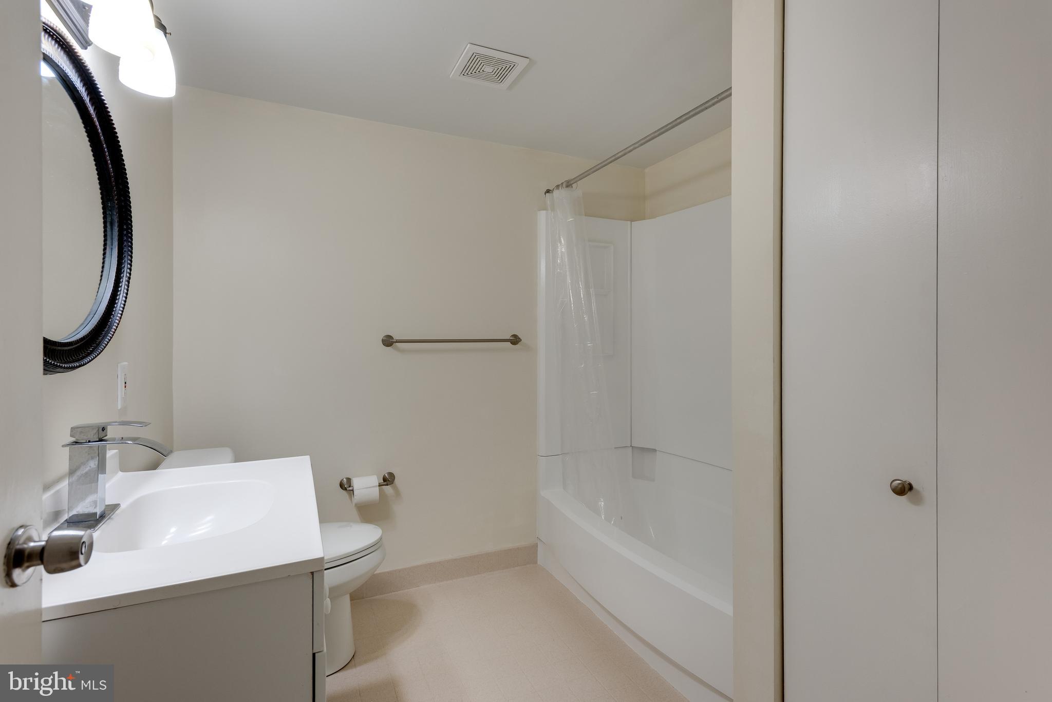 245 Valley Stream Lane Chesterbrook, PA 19087 - Photo 18 of 22 Gallery Image 18