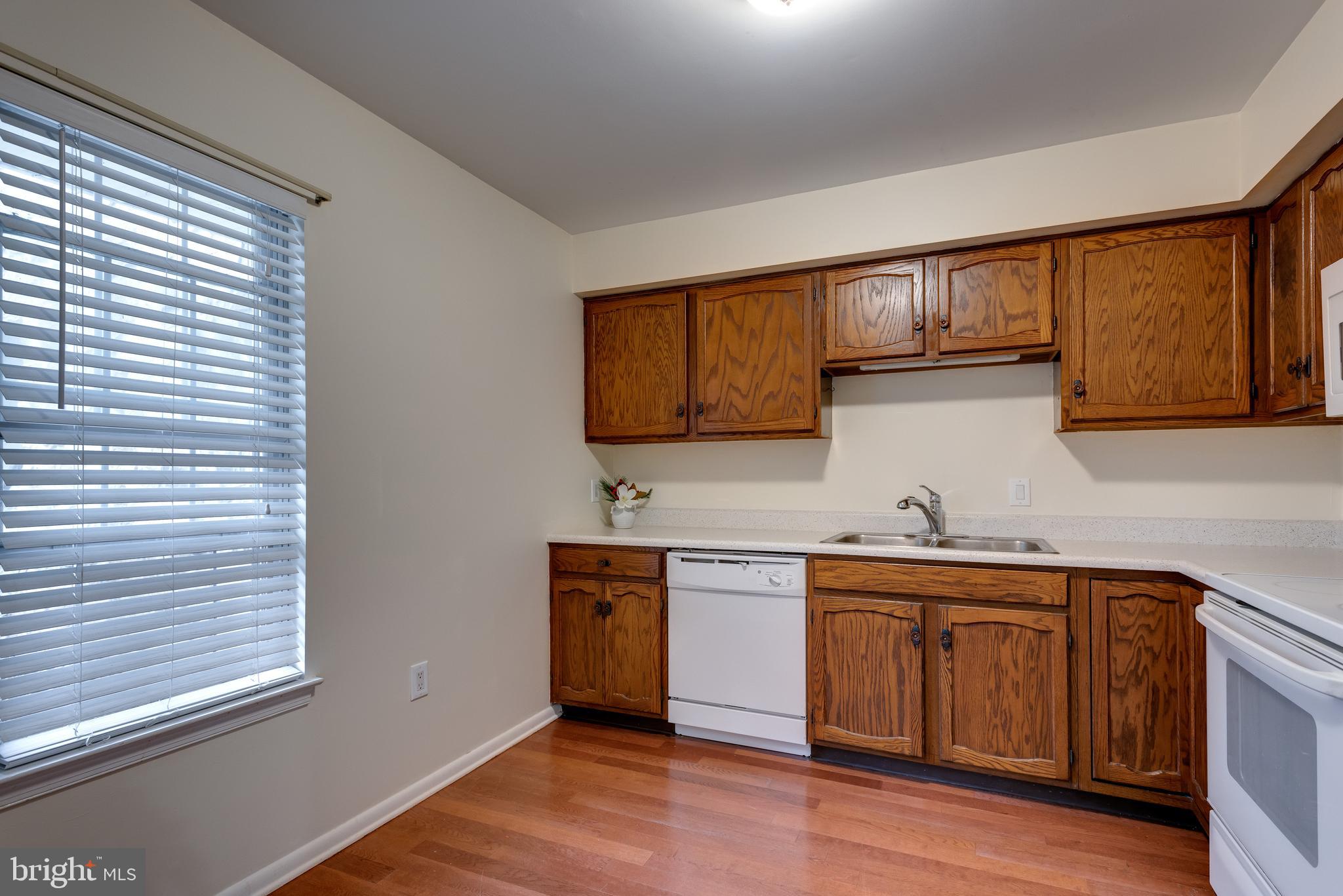 245 Valley Stream Lane Chesterbrook, PA 19087 - Photo 3 of 22 Gallery Image 3