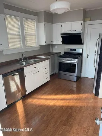 $2,800 | 30 Cardinal Avenue, Albany, NY 12208