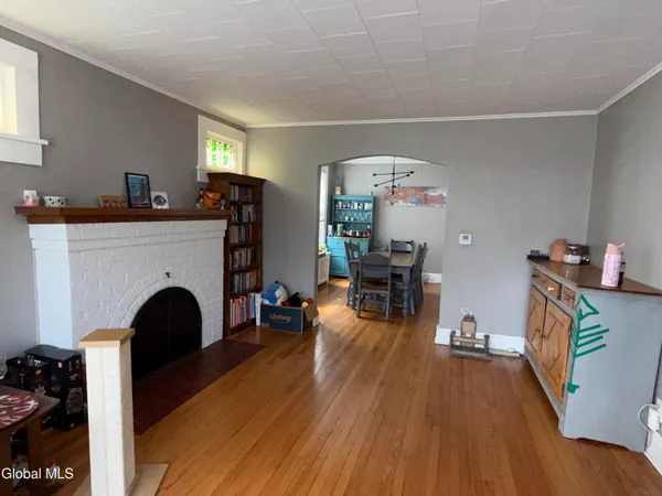 $2,800 | 30 Cardinal Avenue, Albany, NY 12208