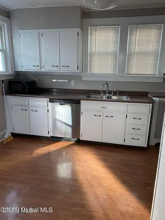 $2,800 | 30 Cardinal Avenue, Albany, NY 12208