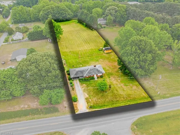 $209,000 | 5860 Highway 49, Liberty, NC 27298