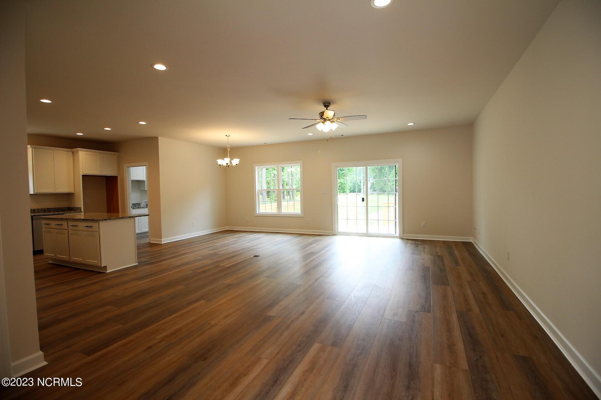 825 West Firetower Road Swansboro, NC 28584 - Photo 6 of 46 IMG_7514