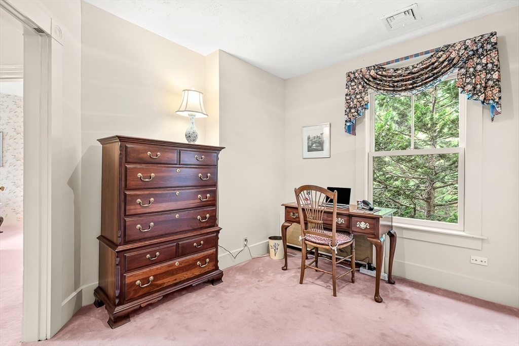 296 Linden Street Wellesley, MA 02481 - Photo 20 of 35