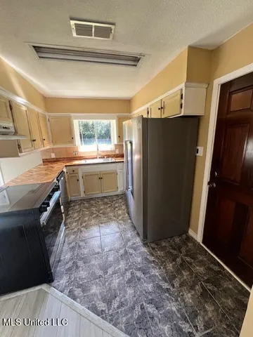 $1,800 | 471 Glen Valley Way, Gulfport, MS 39507