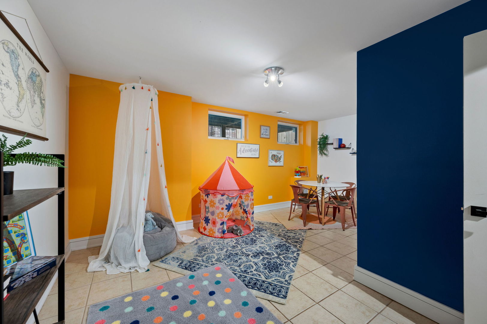 3343 West Potomac Avenue Chicago, IL 60651 - Photo 33 of 44 a view of a living room