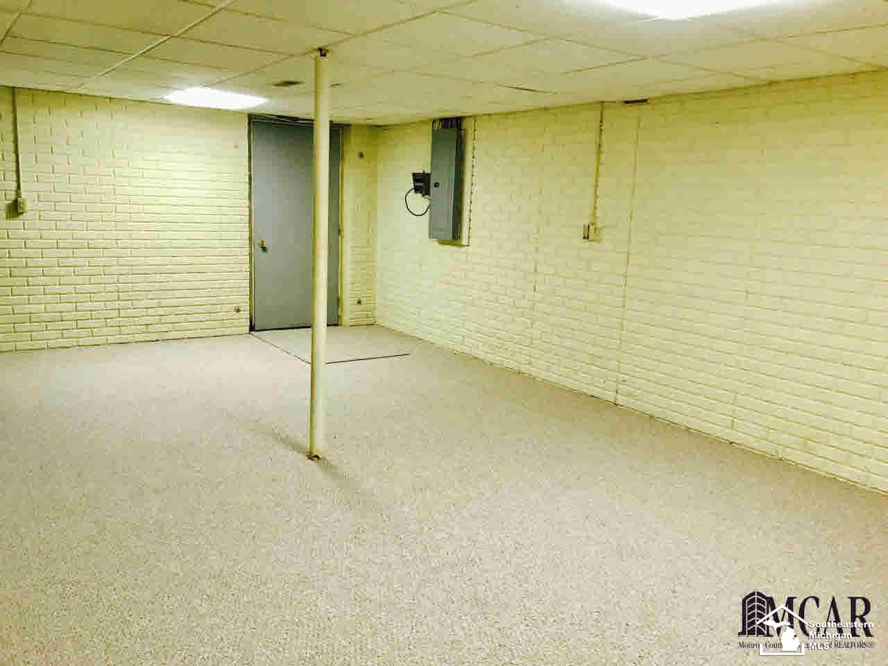 1222 South Raisinville Road Monroe, MI 48161 - Photo 15 of 19