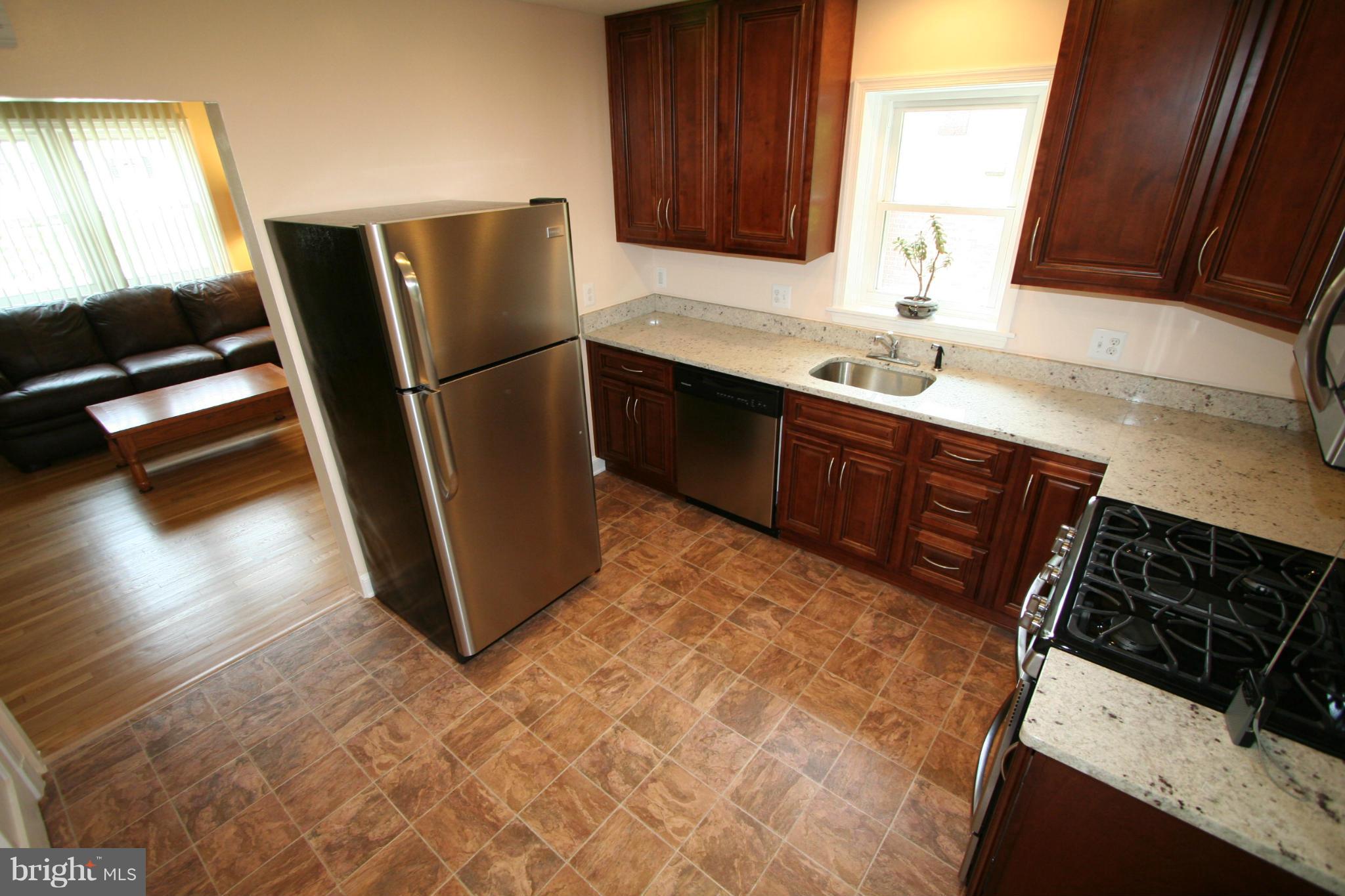 10514 Inwood Avenue Silver Spring, MD 20902 - Photo 5 of 30 Kitchen