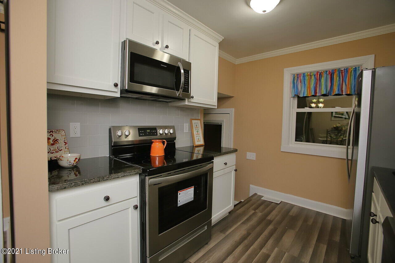 4307 Churchill Road Louisville, KY 40207 - Photo 12 of 42 Kitchen