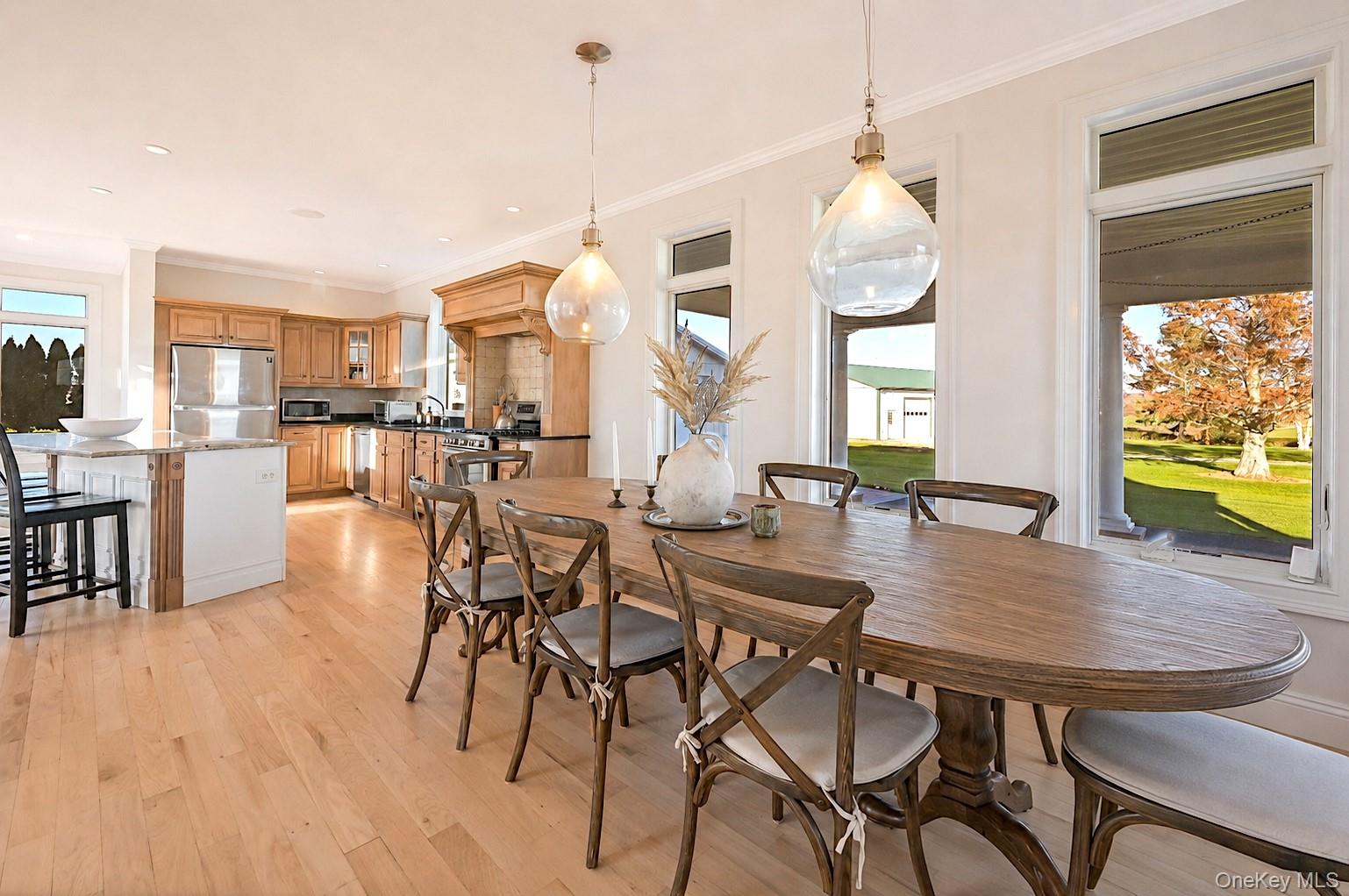 788 Reeves Avenue Riverhead, NY 11901 - Photo 2 of 24