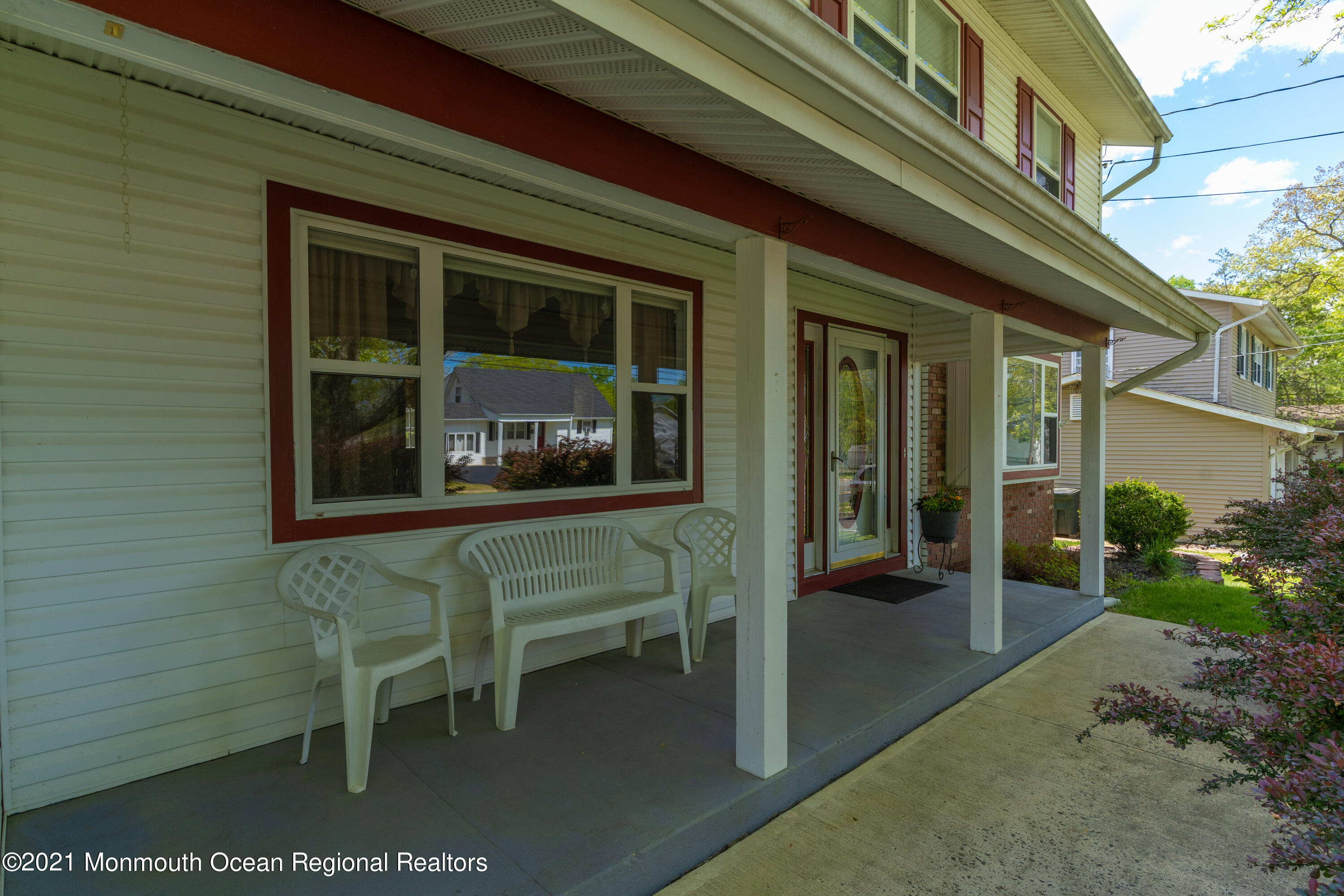 23 Fordham Road Jackson, NJ 08527 - Photo 2 of 42 Front Porch