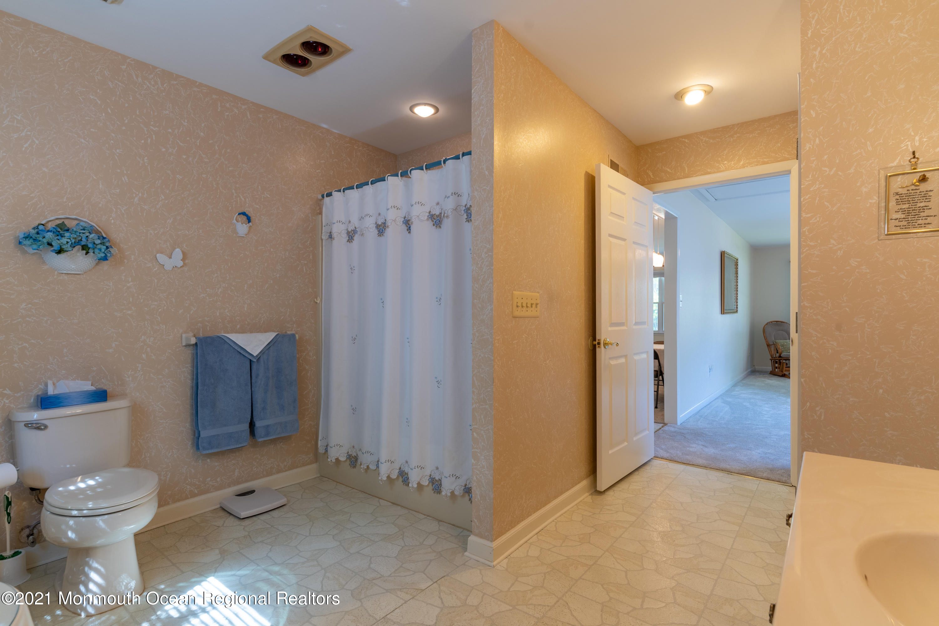 23 Fordham Road Jackson, NJ 08527 - Photo 36 of 42 In-Law Suite Bathroom