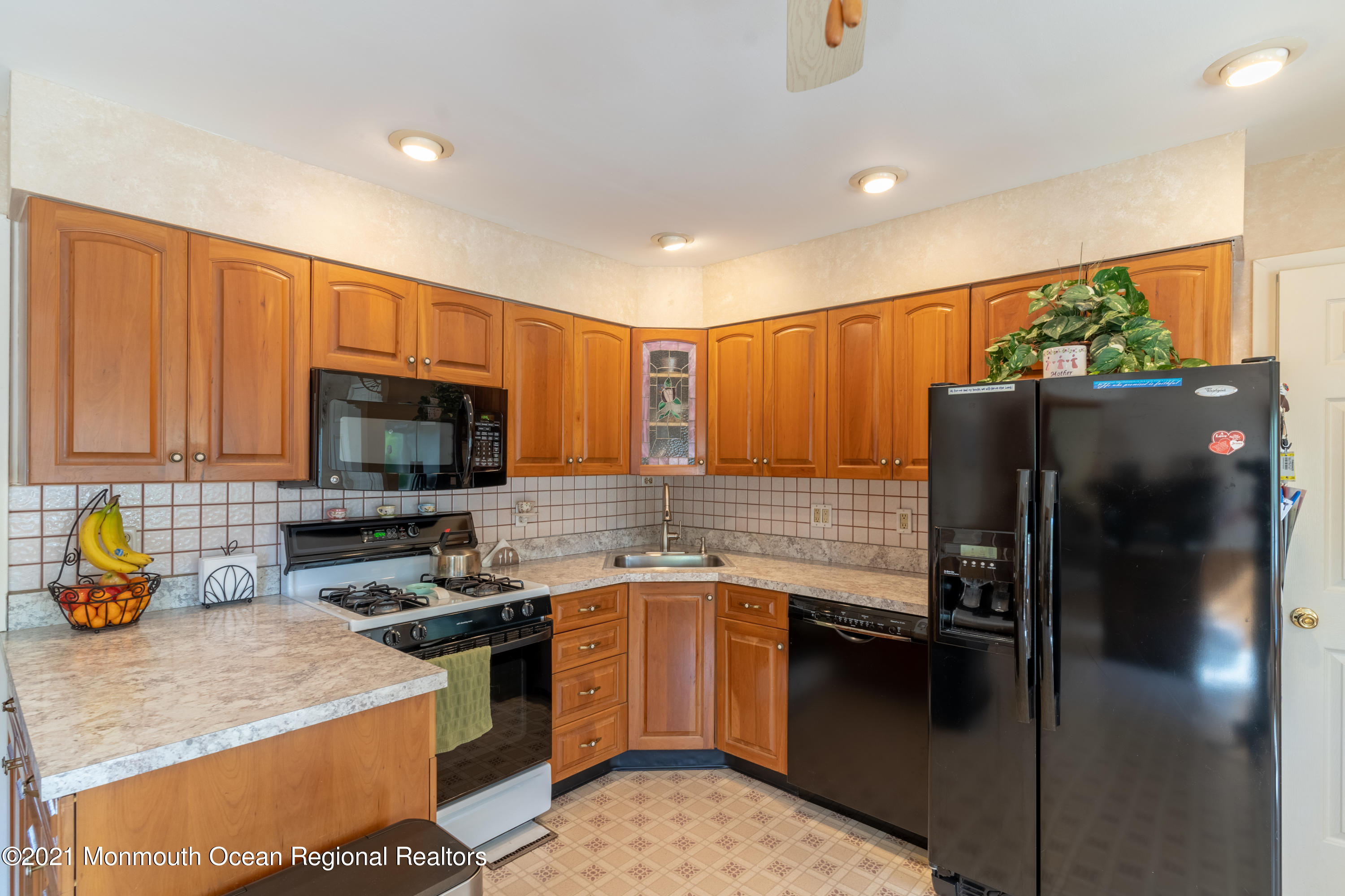 23 Fordham Road Jackson, NJ 08527 - Photo 10 of 42 Kitchen