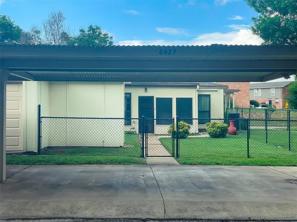 $1,700 | 8627 North Normandale Street, Fort Worth, TX 76116