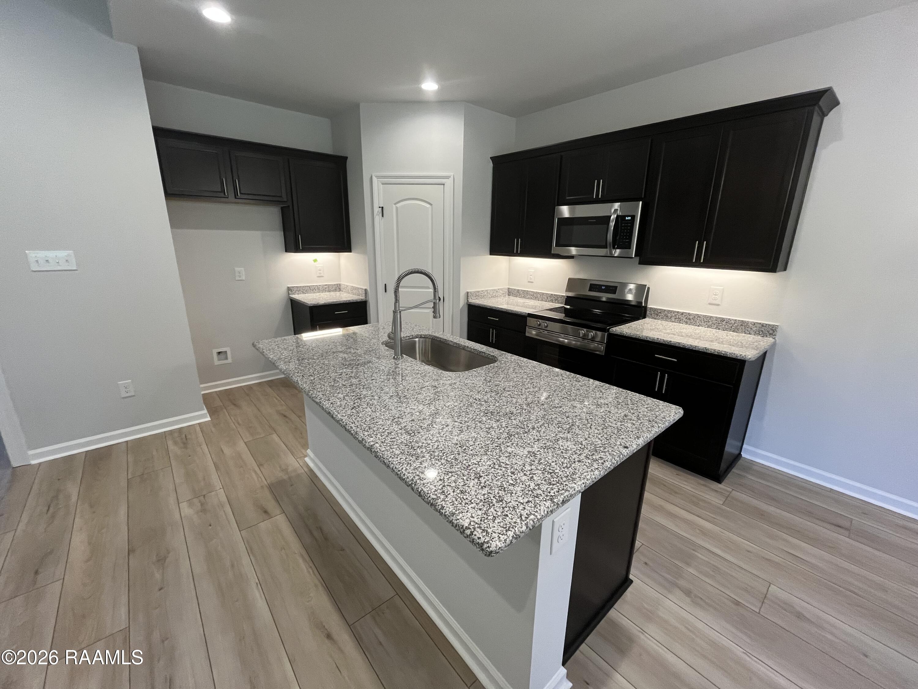 140 Ember Rdg Lane Duson, LA 70529 - Photo 2 of 5 KITCHEN