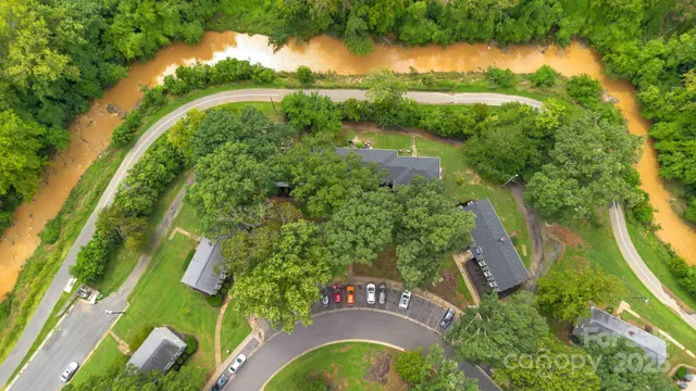 $230,000 | 343 Wakefield Drive, Charlotte, NC 28209