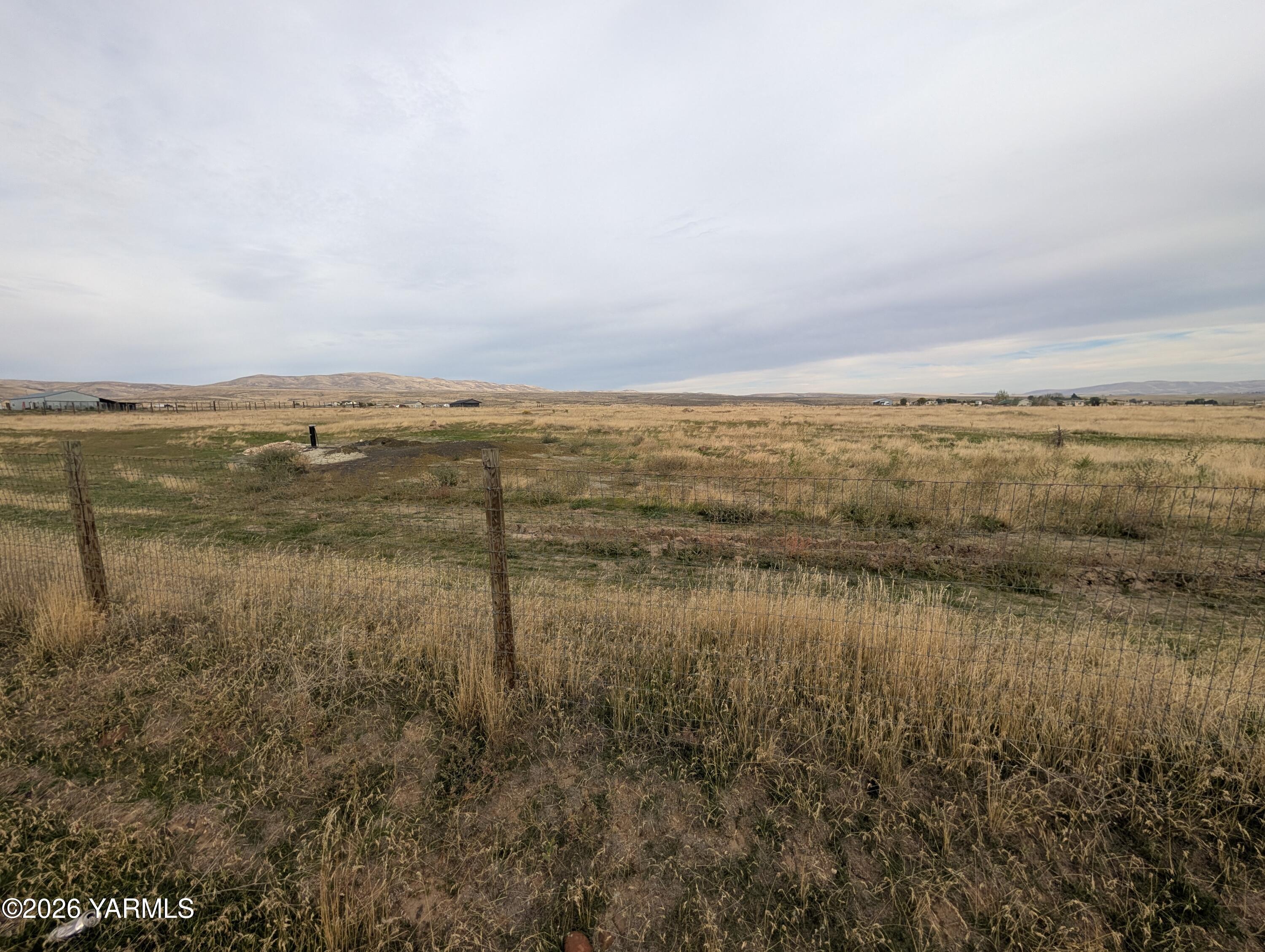 Nka Postma Road Moxee, WA 98936 - Photo 7 of 8 PXL_20260924_221335159.MP