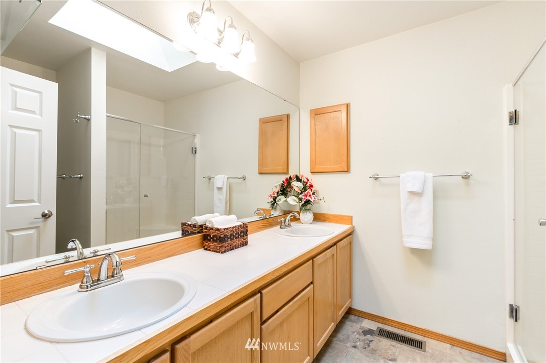 18706 22nd Drive Southeast Bothell, WA 98012 - Photo 12 of 17 Gallery Image 12