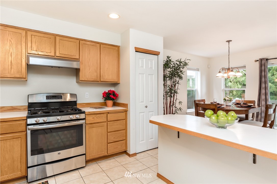 18706 22nd Drive Southeast Bothell, WA 98012 - Photo 3 of 17 Gallery Image 3