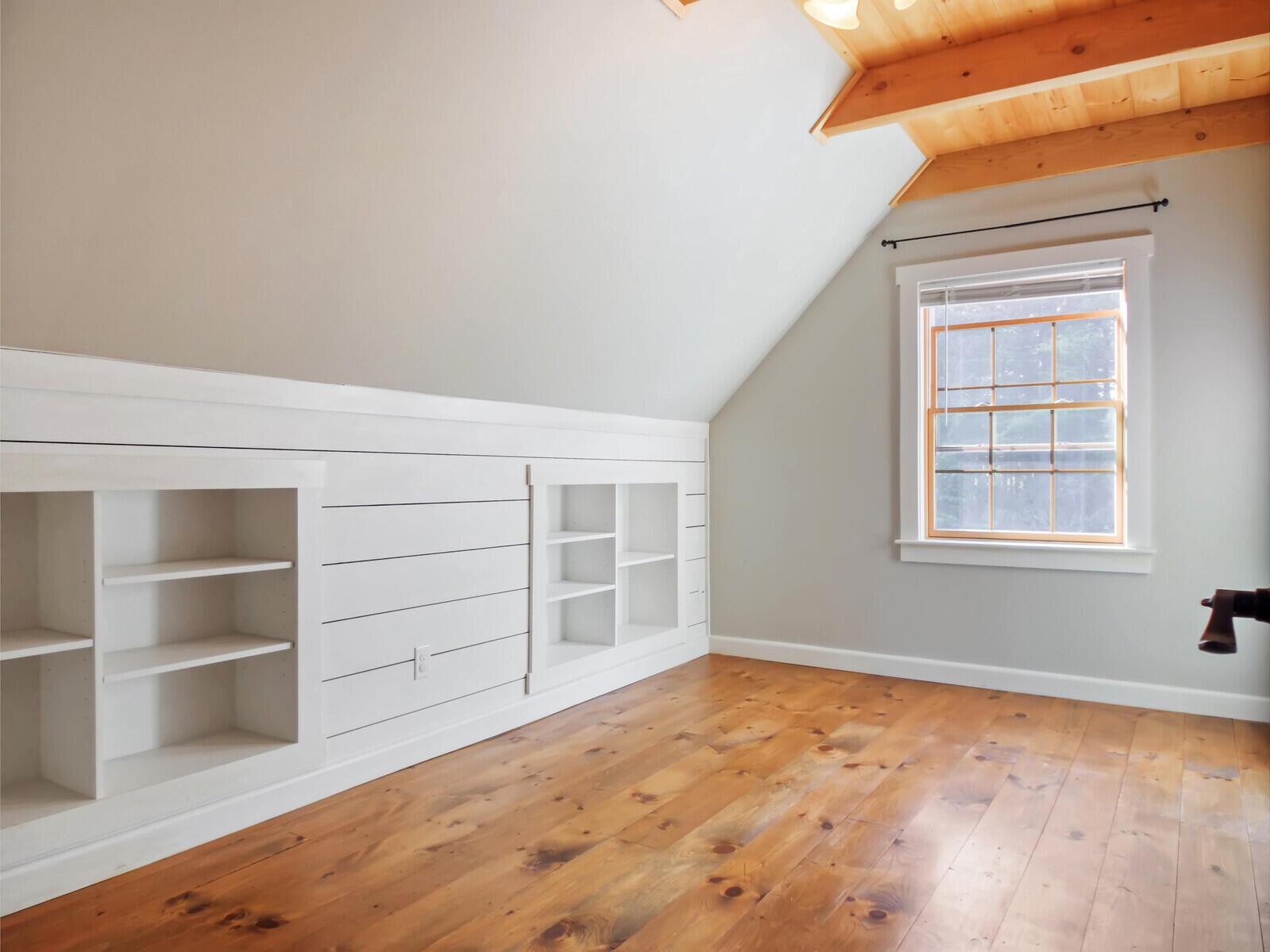 86 Skidmore Road North Anson, ME 04958 - Photo 33 of 70 Upstairs bed 1