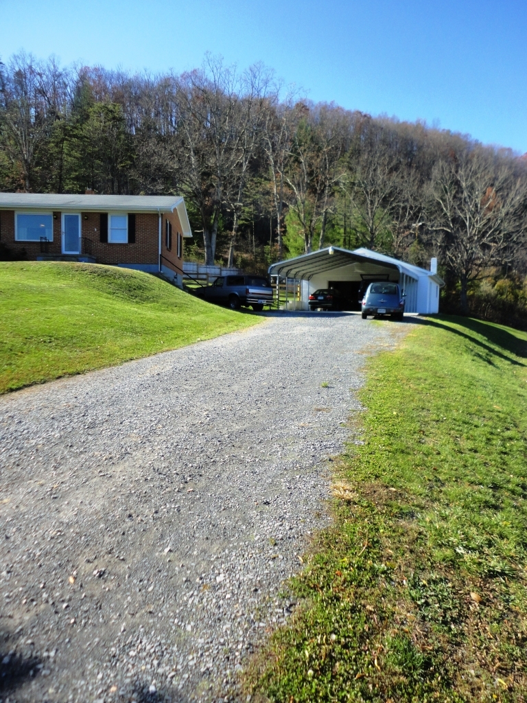 6016 Potts Creek Road Covington, VA 24426 - Photo 30 of 40 9driveway to garage