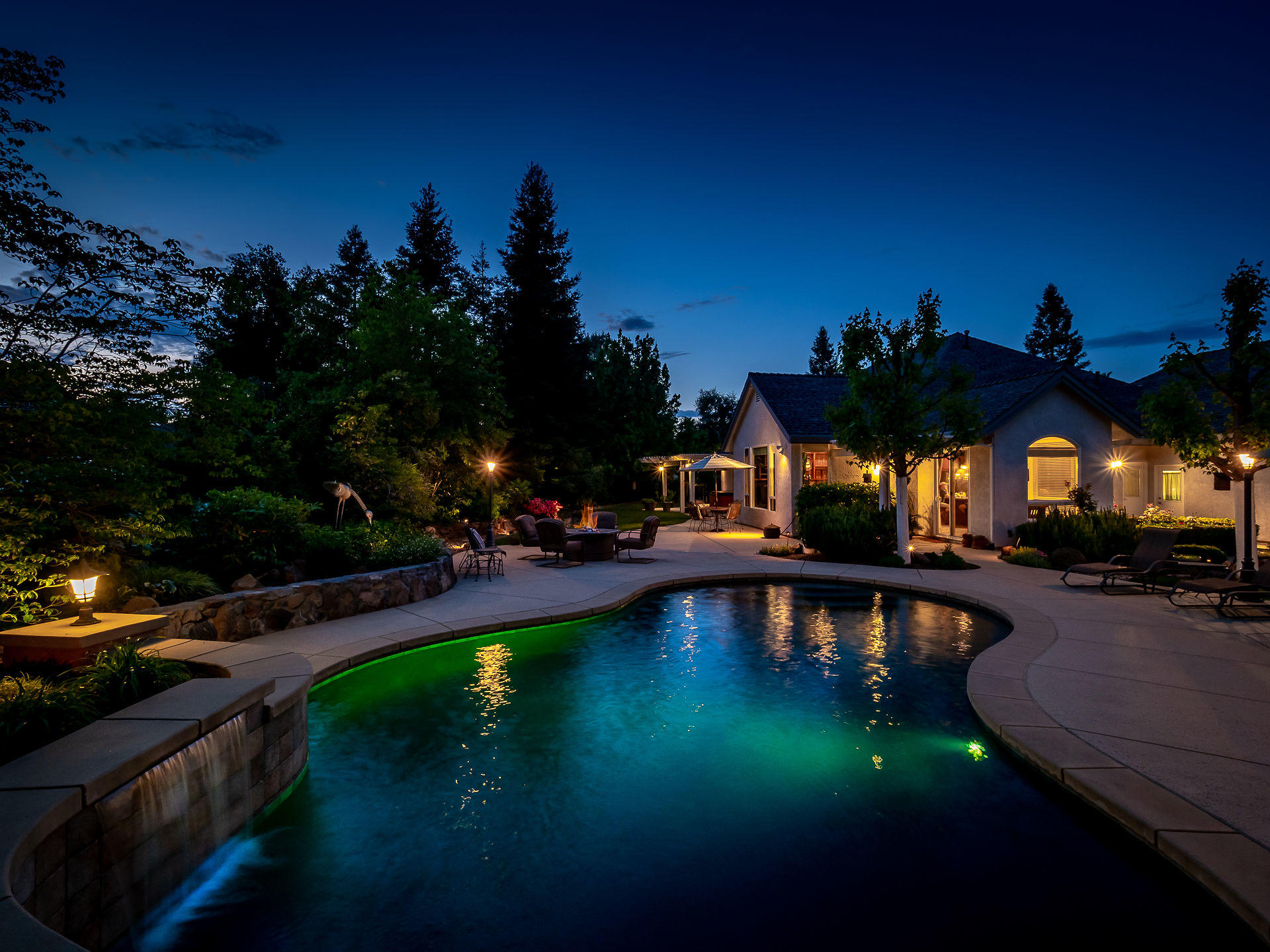 2637 La Rinconada Place Redding, CA 96002 - Photo 82 of 94 2637LaRinconadaPlace_535-Edit