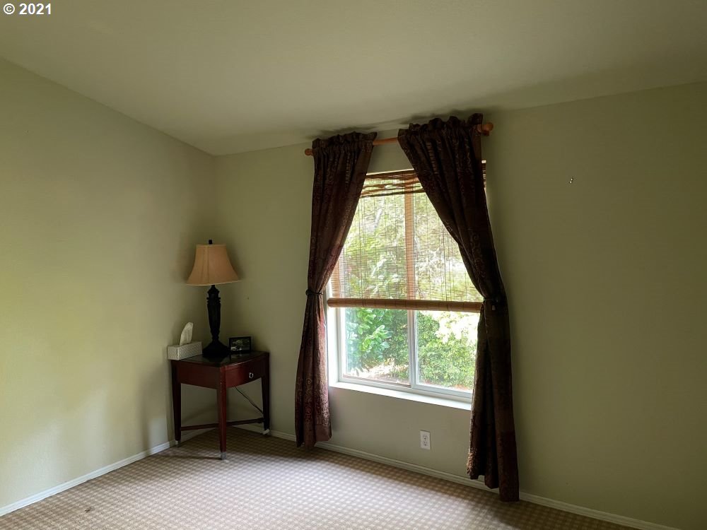 1459 Siano Loop Florence, OR 97439 - Photo 13 of 15 Gallery Image 13